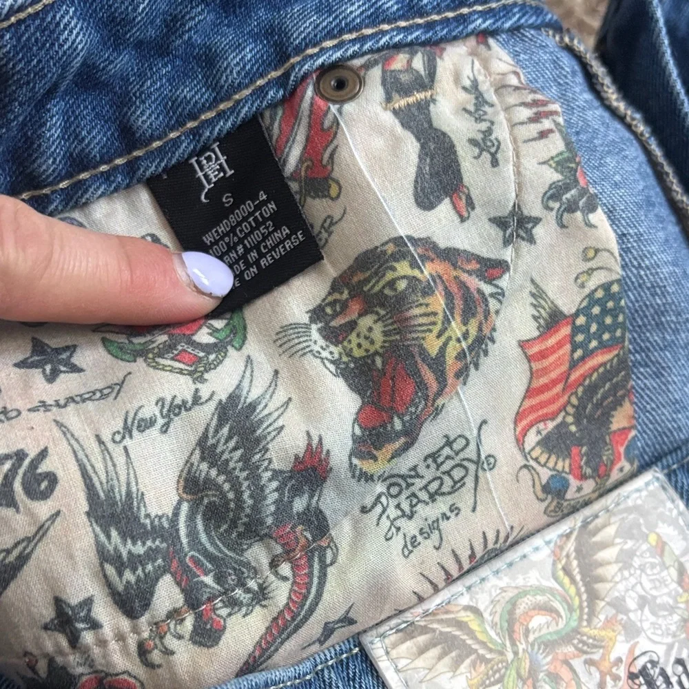 Ed Hardy Blue Denim Shorts with White Script and Multicolor Tattoo Heart - Picture 5 of 5